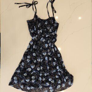 Rare Lily Rose Sz XS Navy Tiered Lightweight Fem Mini Dress Blue floral AOP